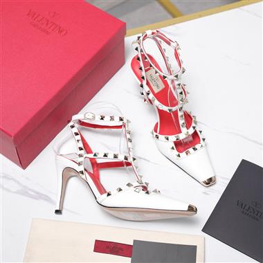 Valentino    2026新款女生休閒時尚鞋子