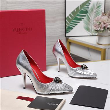 Valentino    2026新款女生休閒時尚鞋子