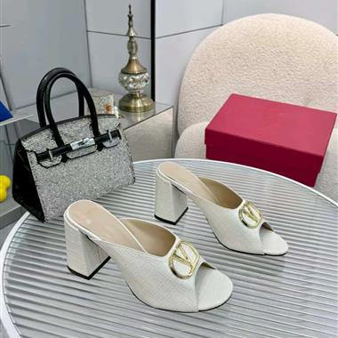 Valentino   2026新款女生休閒時尚鞋子