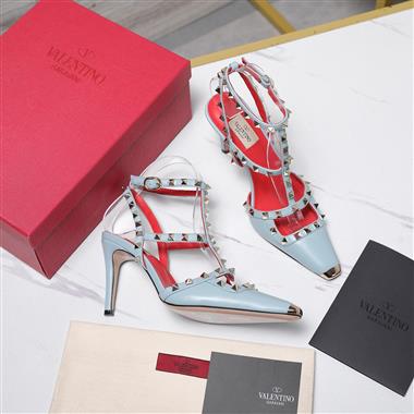 Valentino    2026新款女生休閒時尚鞋子