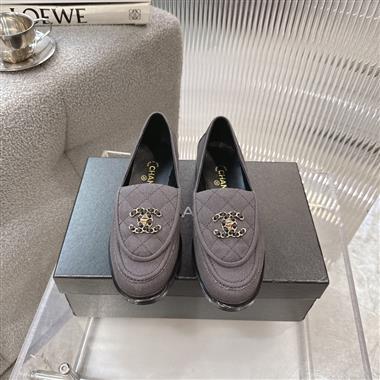 2026新款女生休閒時尚鞋子