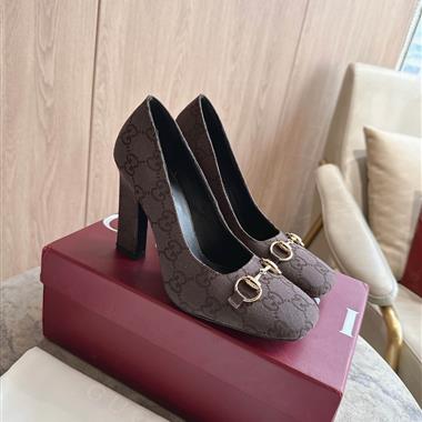 GUCCI   2026新款女生休閒時尚鞋子