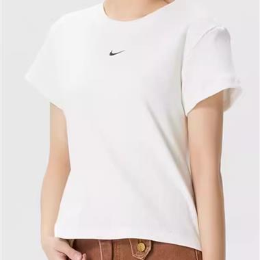 Nike  2026夏季新款女生短袖T恤