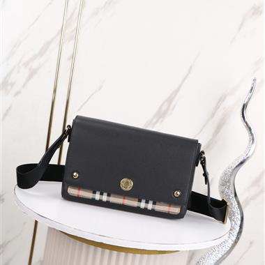 BURBERRY   2026新款女生時尚包包   尺寸：25*8.5*18CM