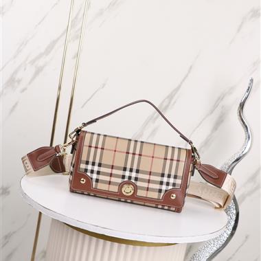 BURBERRY   2026新款女生時尚包包   尺寸：24*8*14CM