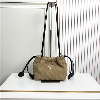 2026新款女生時尚包包   尺寸：17x22x8CM