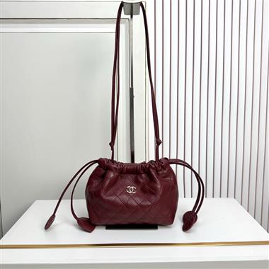 2026新款女生時尚包包   尺寸：17x22x8CM