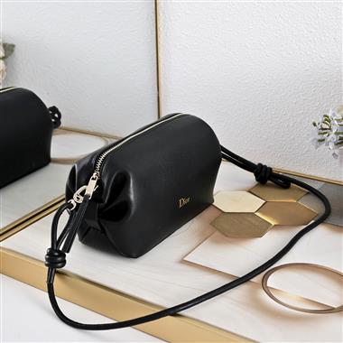 DIOR   2026新款女生時尚包包 尺寸：20*11*8CM