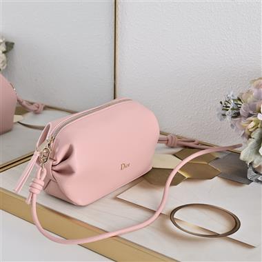 DIOR   2026新款女生時尚包包 尺寸：20*11*8CM