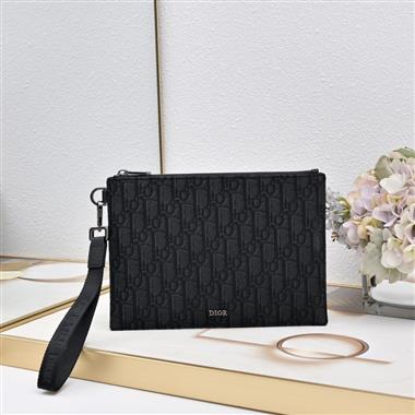 DIOR   2026新款男生時尚包包 尺寸：26.5*17.5CM