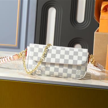 LOUIS VUITTON    2026新款女生時尚包包 尺寸：23.5 x 12.0 x 4.3CM