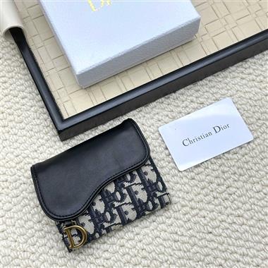 DIOR   2026新款時尚皮夾  尺寸：10 x 9 x 2.5CM