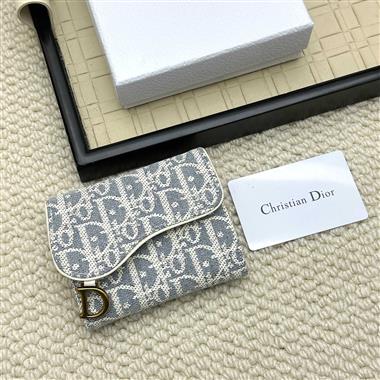 DIOR   2026新款時尚皮夾  尺寸：10 x 9 x 2.5CM