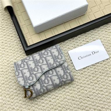 DIOR   2026新款時尚皮夾  尺寸：10 x 9 x 2.5CM