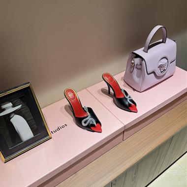 Valentino   2026新款女生休閒時尚鞋子