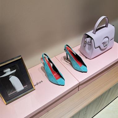 Valentino   2026新款女生休閒時尚鞋子