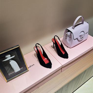 Valentino   2026新款女生休閒時尚鞋子