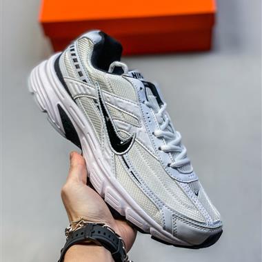 Nike INITIATOR 運動鞋