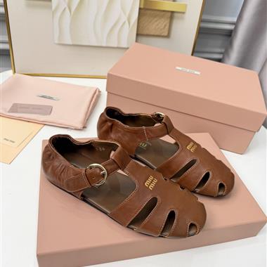 Miu Miu    2026新款女生休閒時尚鞋子