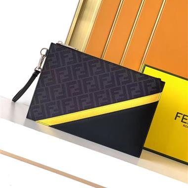 FENDI   2026新款男生時尚包包   尺寸：29.5x20x1CM