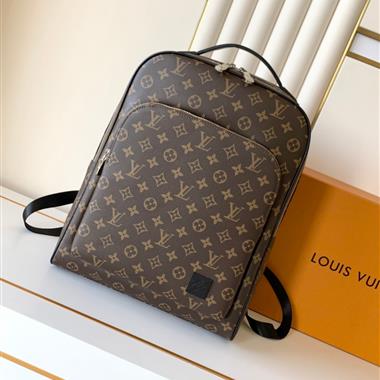 LOUIS VUITTON   2026新款男生時尚包包   尺寸：40×31×15CM