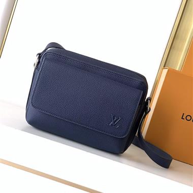 LOUIS VUITTON   2026新款男生時尚包包  尺寸：23*17*9CM
