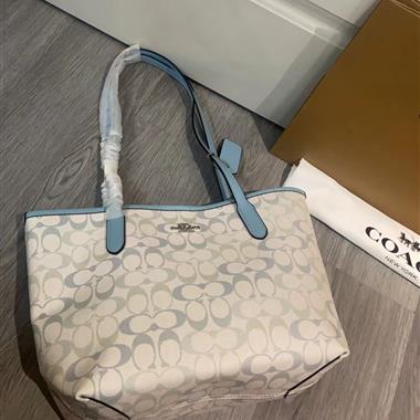 COACH   2026新款女生時尚包包  尺寸：26CM