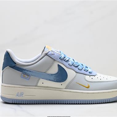 NIKE AIR FORCE 1‘07