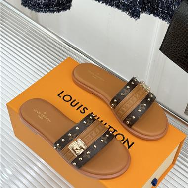 Louis Vuitton   2026新款女生休閒時尚鞋子
