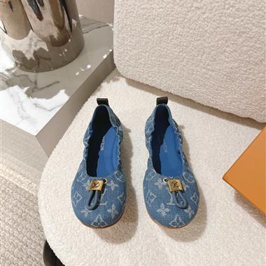 Louis Vuitton    2026新款女生休閒時尚鞋子