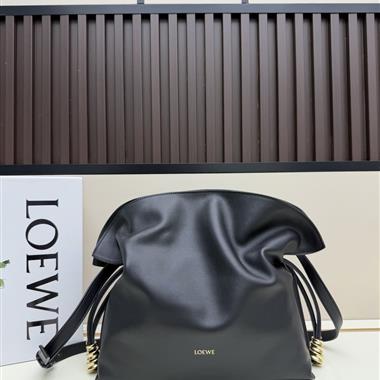 LOEWE   2026新款女生時尚包包 尺寸：30*24.5*10.5CM