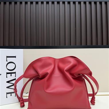 LOEWE   2026新款女生時尚包包 尺寸：30*24.5*10.5CM
