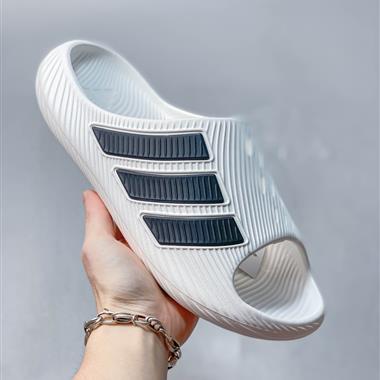 Adidas Purechill 舒適貼合一字拖鞋