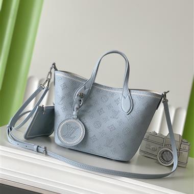 LOUIS VUITTON  2026新款女生時尚包包  尺寸：20×20×12.5CM