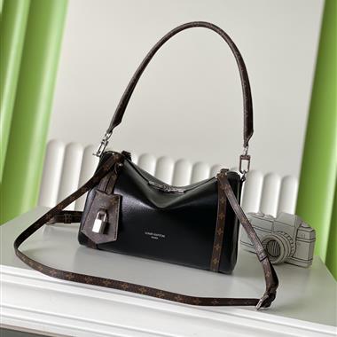 LOUIS VUITTON  2026新款女生時尚包包  尺寸：26×17×13.5CM