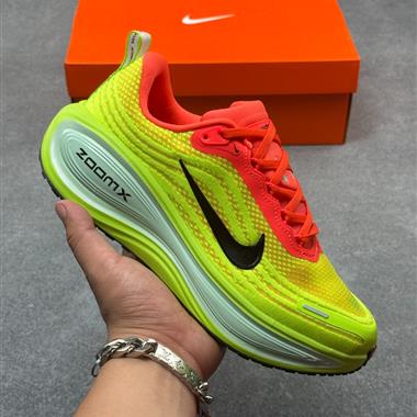 Nike Vomero Plus 舒適減震防滑 低幫跑步鞋