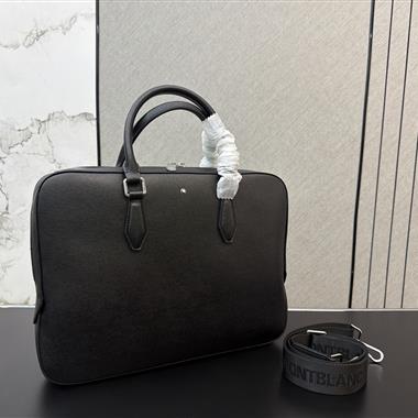 MONTBLANC   2026新款男生時尚包包 尺寸：28*38CM