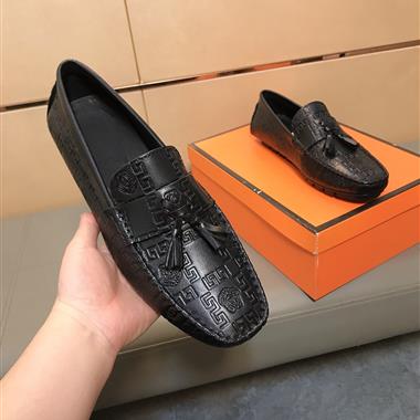 VERSACE  2026新款男生休閒時尚鞋子