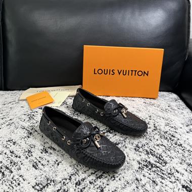 Louis Vuitton   2026新款女生休閒時尚鞋子