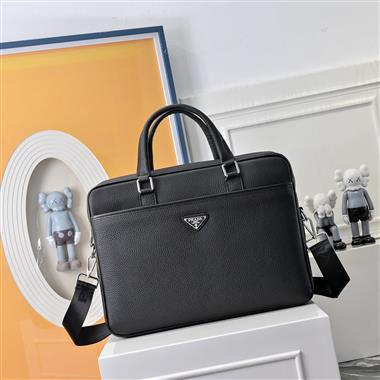 PRADA    2026新款男生時尚包包   尺寸：29*40*8CM