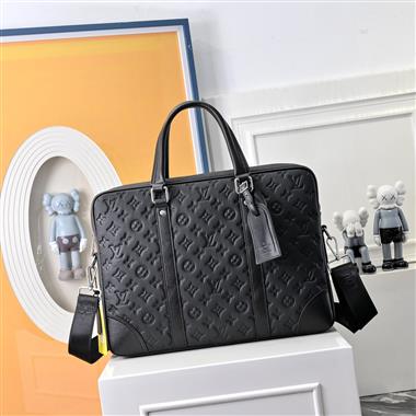 LOUIS VUITTON    2026新款男生時尚包包   尺寸：29*40*8CM