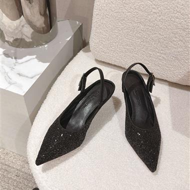Louis Vuitton  2026新款女生休閒時尚鞋子
