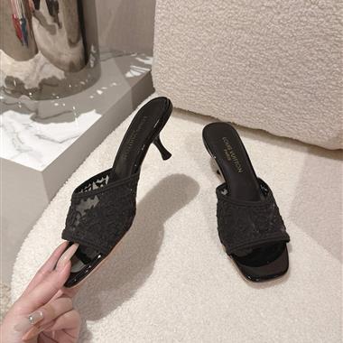 Louis Vuitton  2026新款女生休閒時尚鞋子