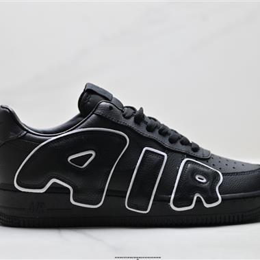 NIKE AIR FORCE 1‘07