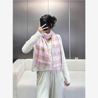 BURBERRY  2026秋冬新款時尚圍巾  尺寸：192-32