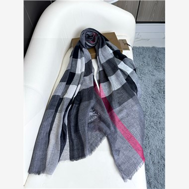 BURBERRY  2026秋冬新款時尚圍巾  尺寸：200-90