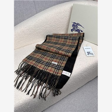 BURBERRY  2026秋冬新款時尚圍巾  尺寸：200-30