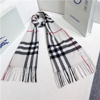 BURBERRY  2026秋冬新款時尚圍巾  尺寸：168-30