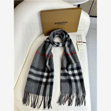 BURBERRY 2026秋冬新款時尚圍巾 尺寸：180-30