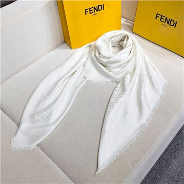 FENDI   2026秋冬新款時尚圍巾   尺寸：140-140